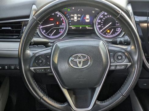 Used 2021 Toyota Camry XLE image 13