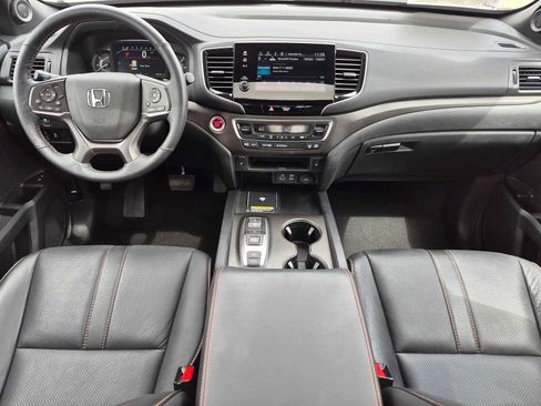 Used 2024 Honda Passport TrailSport image 18