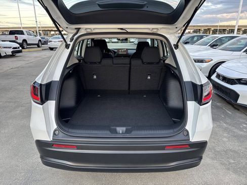 Certified 2025 Honda HR-V LX image 6