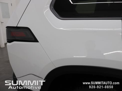 New 2026 Jeep Cherokee Limited image 24