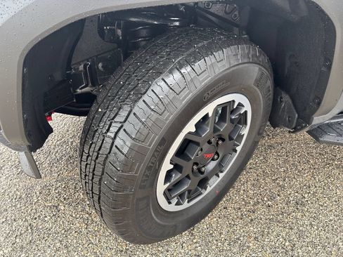 New 2026 Toyota 4Runner TRD Off-Road Premium AWD/4WD image 32