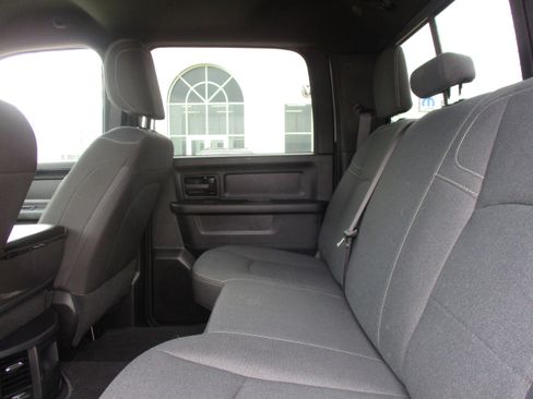 Used 2024 RAM 3500 Tradesman w/ Chrome Appearance Group image 36