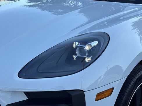 Used 2019 Porsche Macan image 27