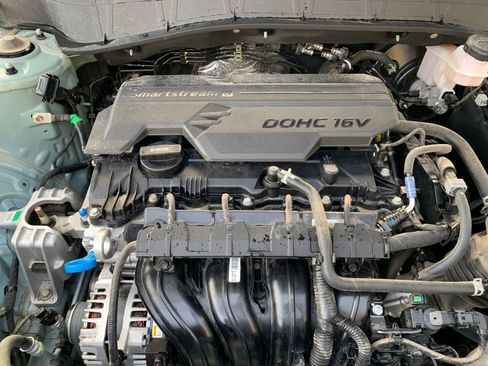 Used 2025 Hyundai Kona SEL image 32