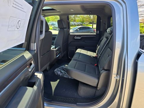New 2026 GMC Sierra 3500 SLT w/ SLT Premium Package AWD/4WD image 25