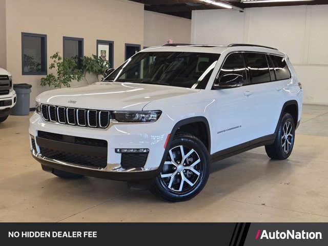 Used 2024 Jeep Grand Cherokee L Limited AWD/4WD image 1