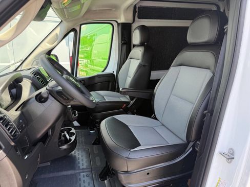 Used 2025 RAM ProMaster 2500 w/ Convenience Group FWD image 40