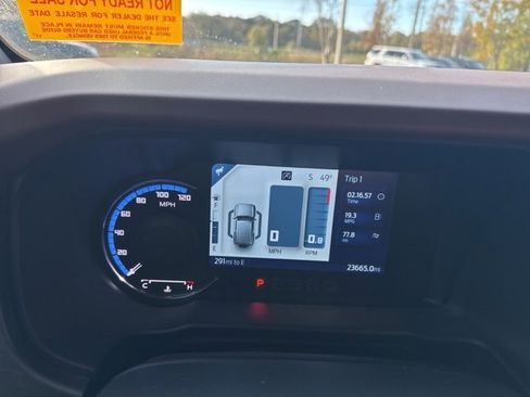 Used 2024 Ford Bronco Outer Banks image 15