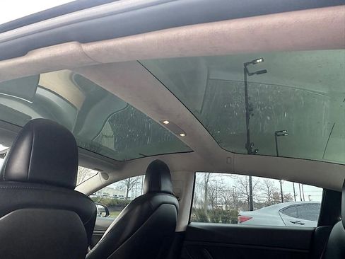 Used 2017 Tesla Model 3 Long Range image 23