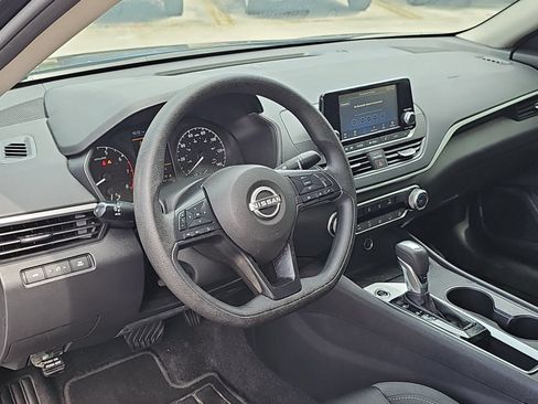 Certified 2024 Nissan Altima 2.5 S FWD image 14