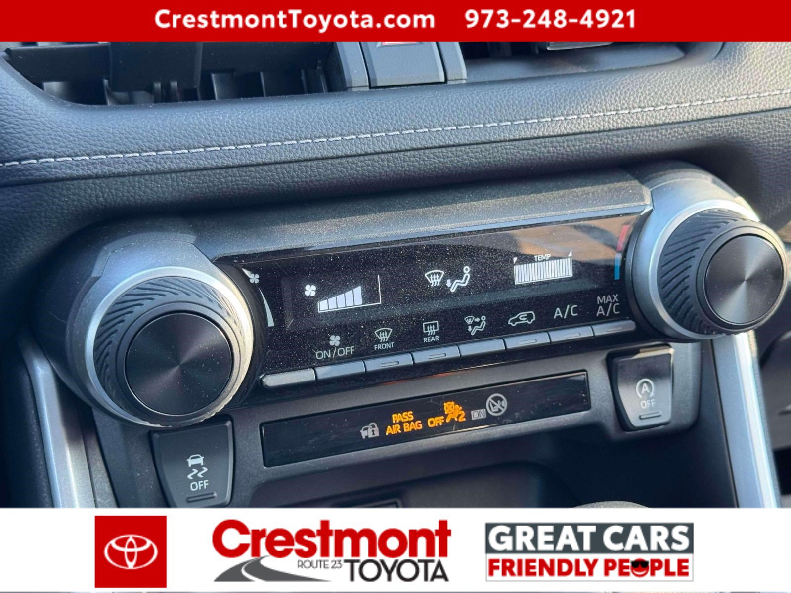 Used 2024 Toyota RAV4 LE AWD/4WD image 24
