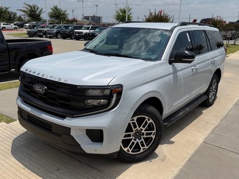 New 2026 Ford Expedition Active RWD image 36
