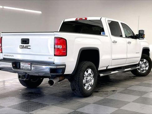 Used 2018 GMC Sierra 2500 SLT w/ Duramax Plus Package image 13