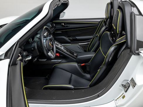 Used 2015 Porsche 918 Spyder AWD/4WD image 29