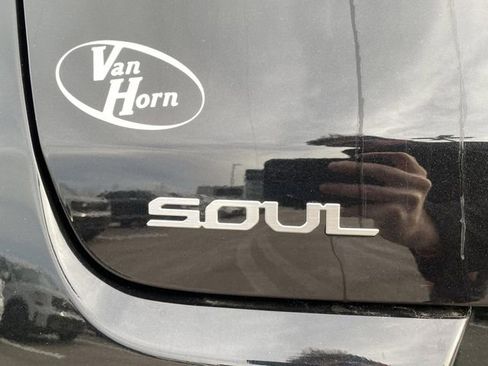 Certified 2023 Kia Soul GT-Line image 31