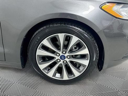 Used 2020 Ford Fusion SE AWD/4WD image 20