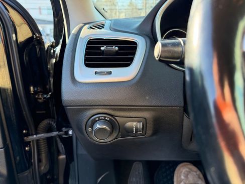 Used 2020 Jeep Compass Sport w/ Cold Weather Group image 14