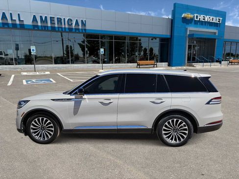 Used 2023 Lincoln Aviator Reserve w/ Elements Package Plus RWD image 5