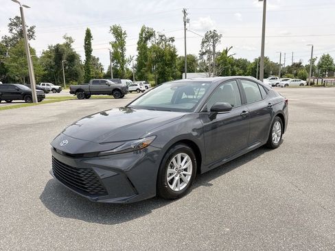 Used 2025 Toyota Camry LE FWD image 9