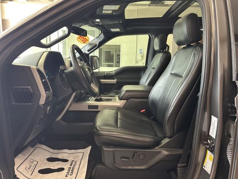 Used 2019 Ford F150 Lariat w/ Equipment Group 502A Luxury AWD/4WD image 5