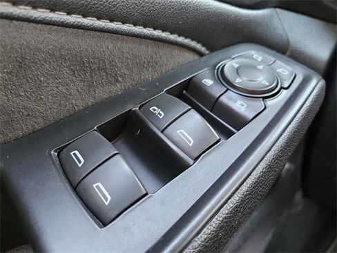 Used 2022 Chevrolet Traverse High Country image 32