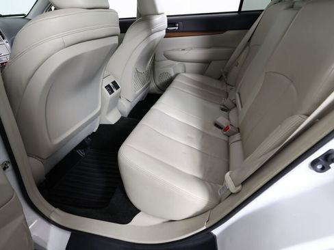 Used 2014 Subaru Outback 2.5i Limited w/ Moonroof Package image 17