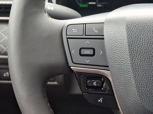 Used 2026 Toyota Camry XLE FWD image 21