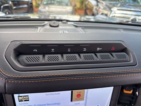 Used 2024 Ford Bronco Badlands image 53