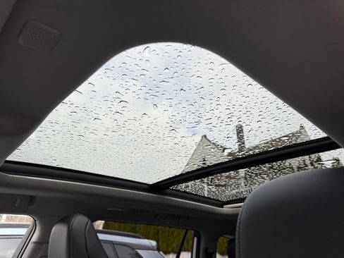 Used 2022 Toyota Highlander Platinum image 19