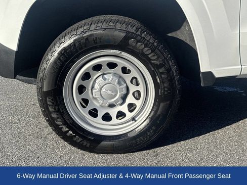 Used 2025 Chevrolet Colorado W/T w/ Advanced Trailering Package RWD image 9