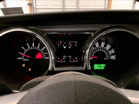 Used 2006 Ford Mustang GT Premium RWD image 20