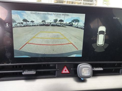 Used 2023 Kia Sportage EX FWD image 12
