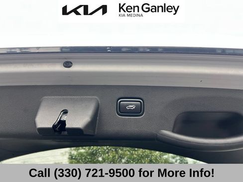 Certified 2023 Kia Sportage SX AWD/4WD image 50
