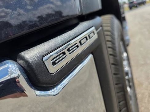 Used 2024 GMC Sierra 2500 SLT w/ SLT Premium Package AWD/4WD image 12