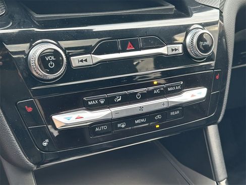 Used 2022 Ford Explorer ST image 32