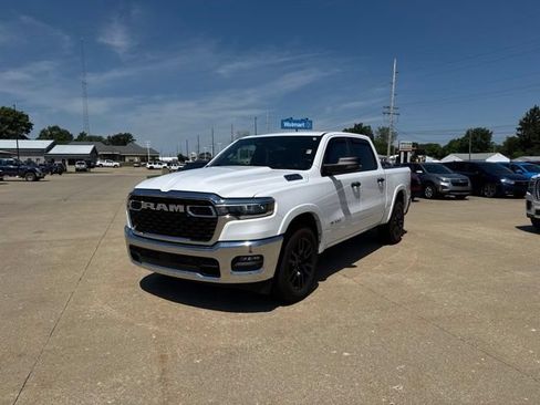 Used 2025 RAM 1500 Big Horn AWD/4WD image 3