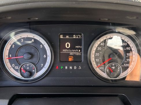 Used 2015 RAM 3500 Tradesman w/ Power & Remote Entry Group image 19