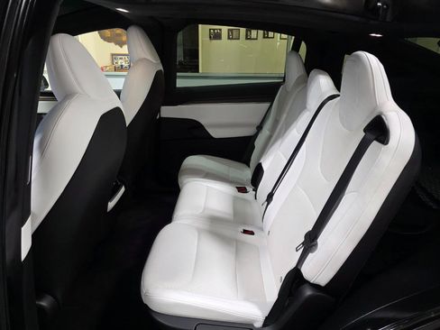 Used 2022 Tesla Model X AWD/4WD image 20