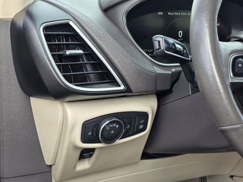 Used 2019 Lincoln Nautilus FWD image 19