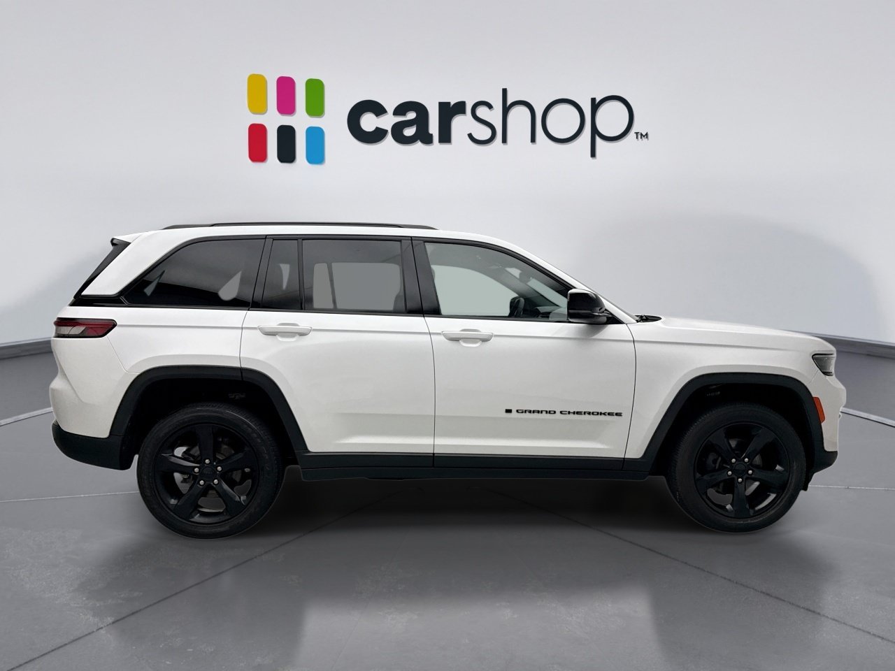 Used 2023 Jeep Grand Cherokee Altitude AWD/4WD image 6