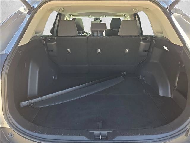 Used 2021 Toyota RAV4 XLE w/ Convenience Package FWD image 6