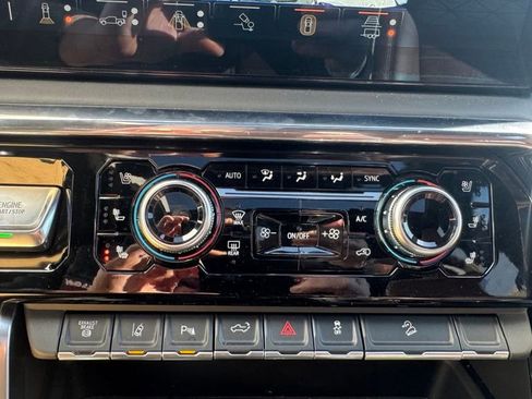 Used 2024 GMC Sierra 2500 Denali Ultimate image 33