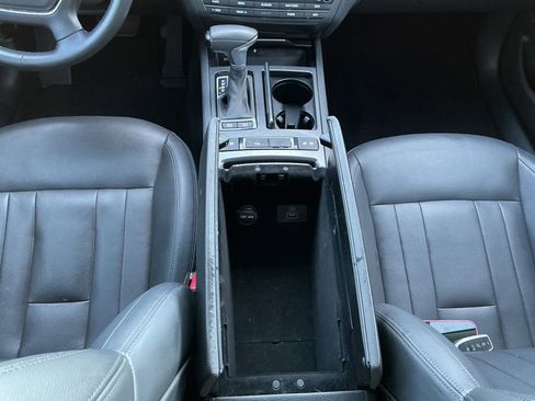 Used 2018 Genesis G80 3.8 w/ Option Group 02 RWD image 27