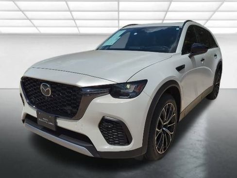 Used 2025 MAZDA CX-70 Plug-In Hybrid w/ Premium Plus image 2