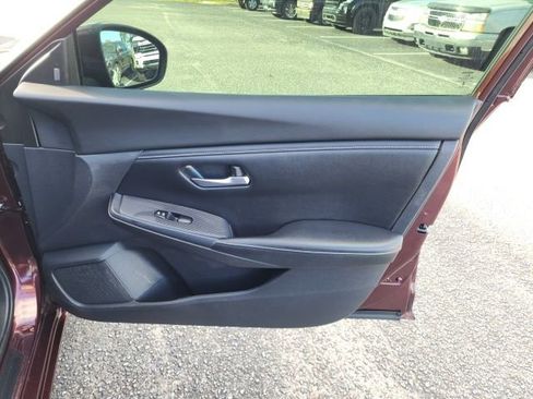 Used 2022 Nissan Sentra SV image 17