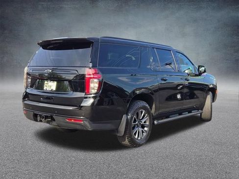 Used 2023 Chevrolet Suburban Z71 w/ Luxury Package AWD/4WD image 20