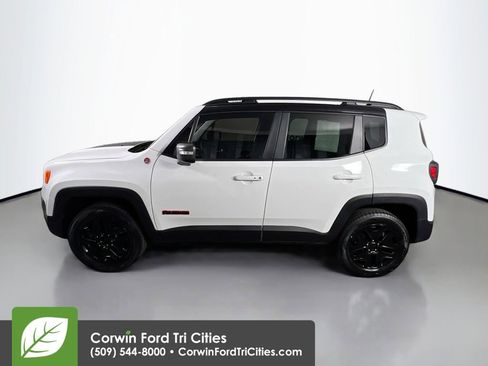 Used 2018 Jeep Renegade Trailhawk AWD/4WD image 6