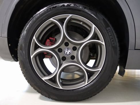 Used 2022 Alfa Romeo Stelvio Ti image 80