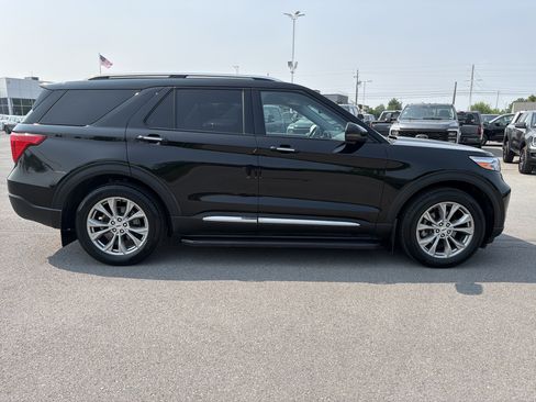 Certified 2023 Ford Explorer Limited w/ Equipment Group 301A AWD/4WD image 2