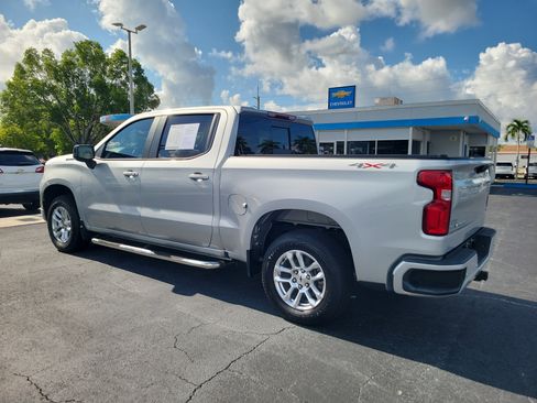 Used 2022 Chevrolet Silverado 1500 RST w/ Convenience Package II AWD/4WD image 3